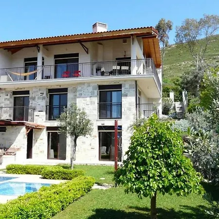 Tatil Evi Homerus At Sea, Privat Pool, For Families 10p. Wifi+ Yenifoca